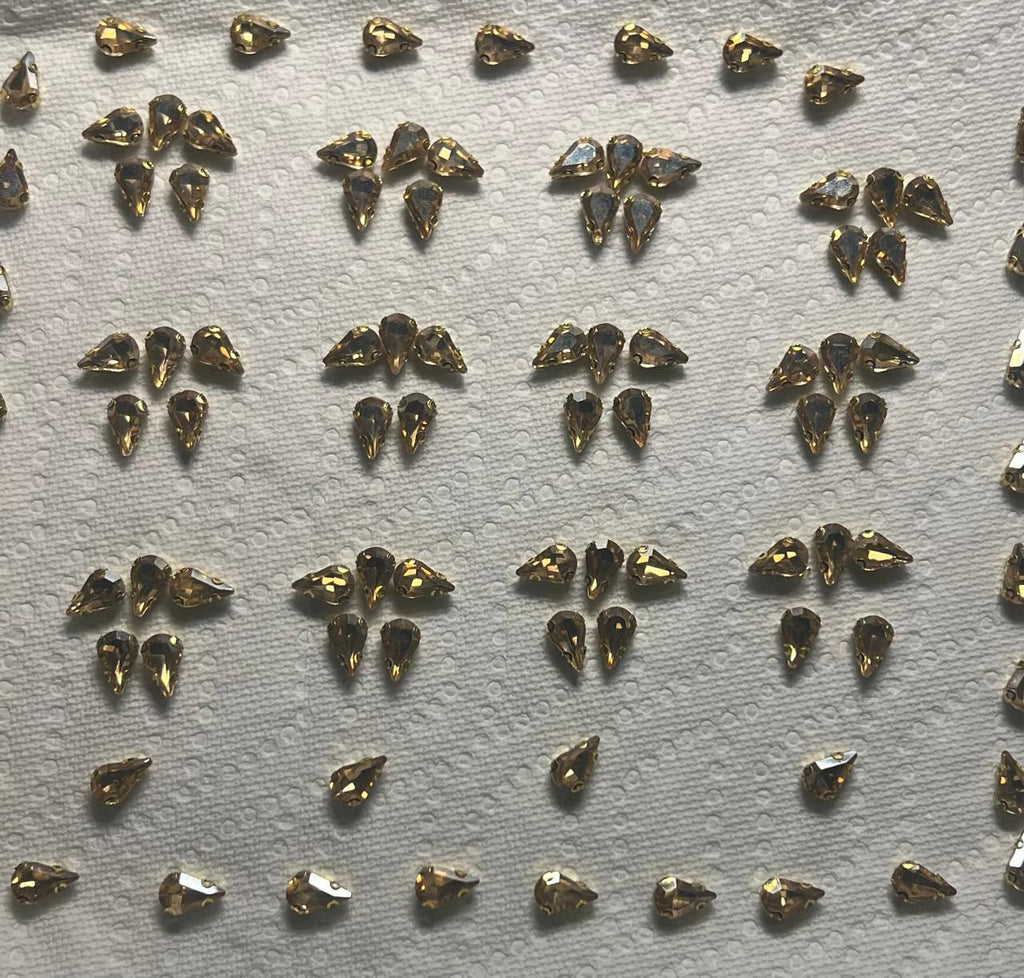 Teardrop Sew-On Rhinestones – Golden Shadow (8 ×13mm)